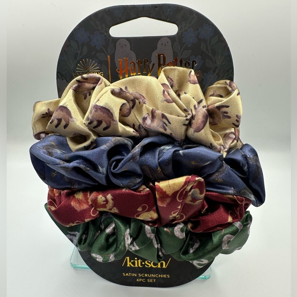 Kitsch x Harry Potter satin scrunchie set of 4 Hogwarts Houses NWT
